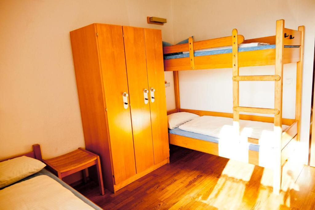 Jugendherberge Mittenwald Kamer foto